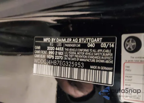 2014 Mercedes-Benz C 250 z USA, uszkodzony, nr VIN WDDGJ4HB7EG325953